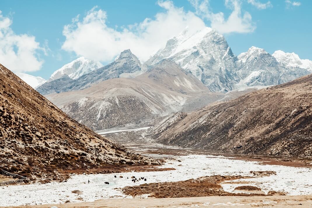 beautiful-mountain-landscape-in-himalaya-2023-11-27-05-00-32-utc